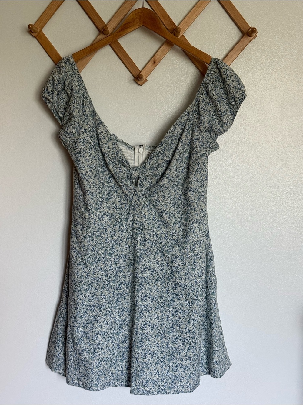 Abercrombie & Fitch Blue and White Floral Shirt Dress